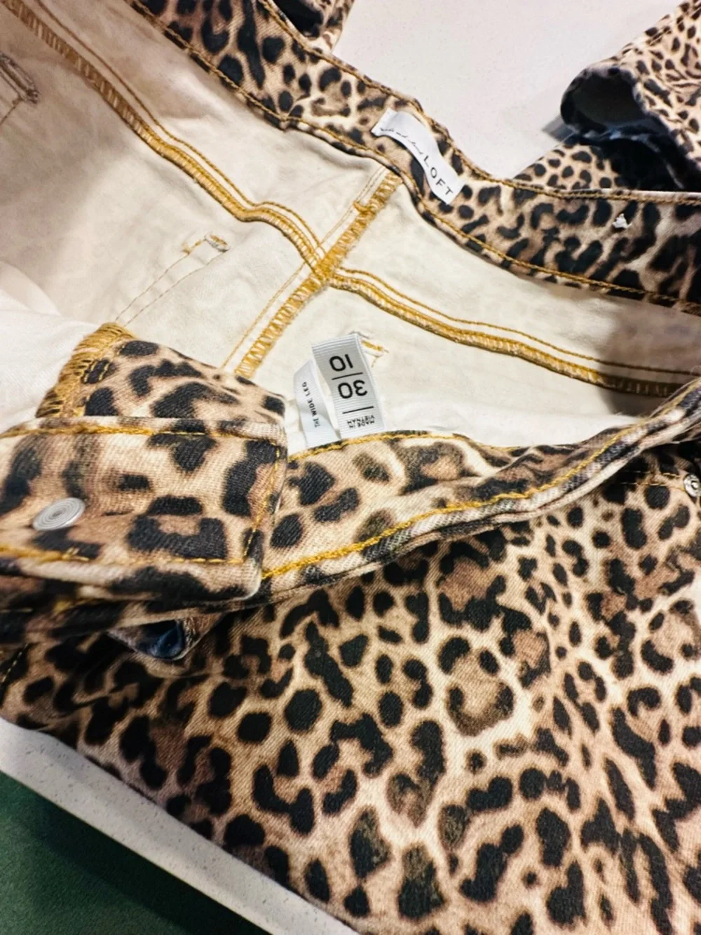 LOFT Leopard-Print wide leg Jeans - Picture 4 of 5